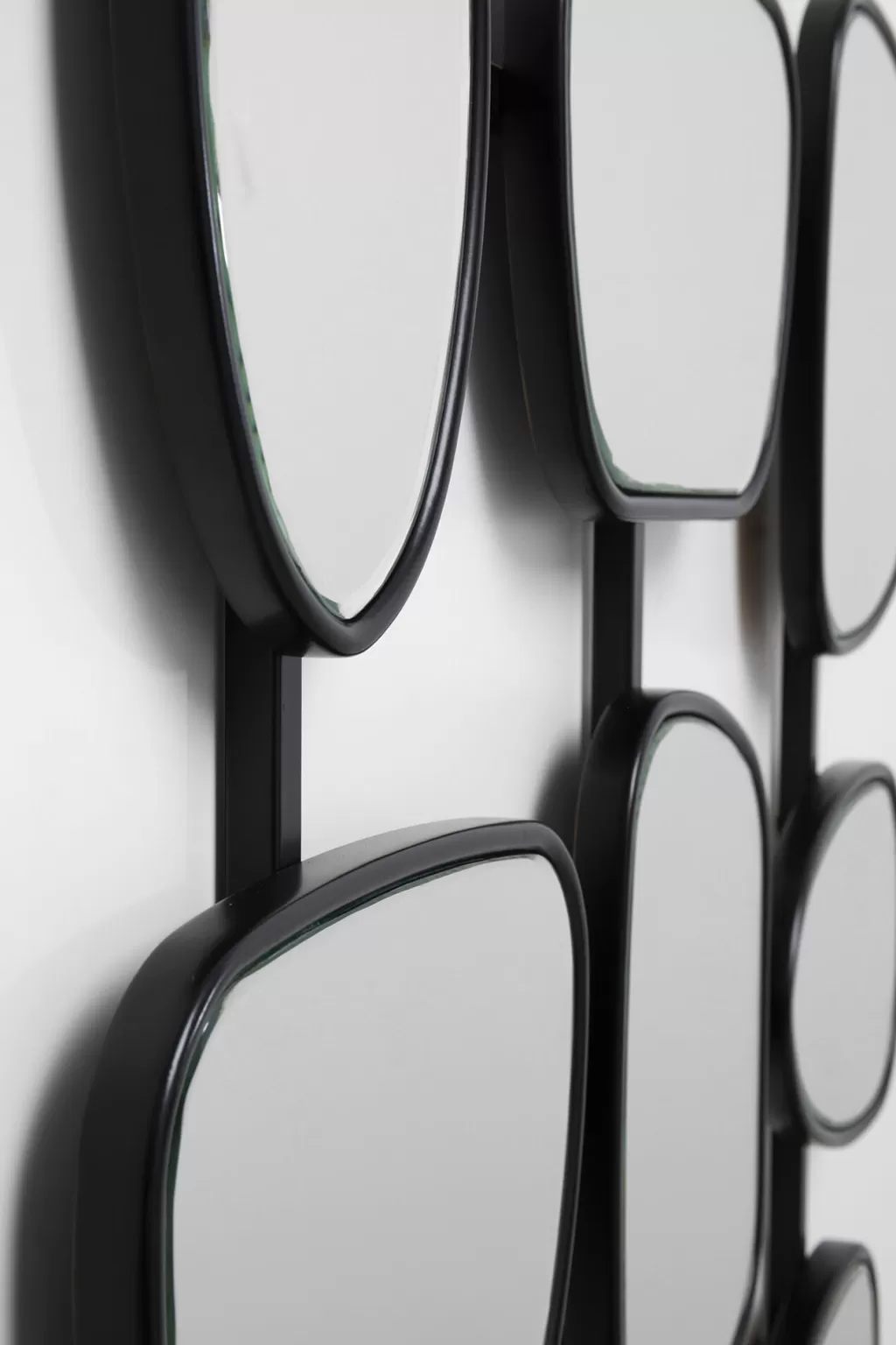 Miroir Mural Design Nastro Noir Satiné KARE - Élégante Décoration Contemporaine - Format 80 x 114 cm