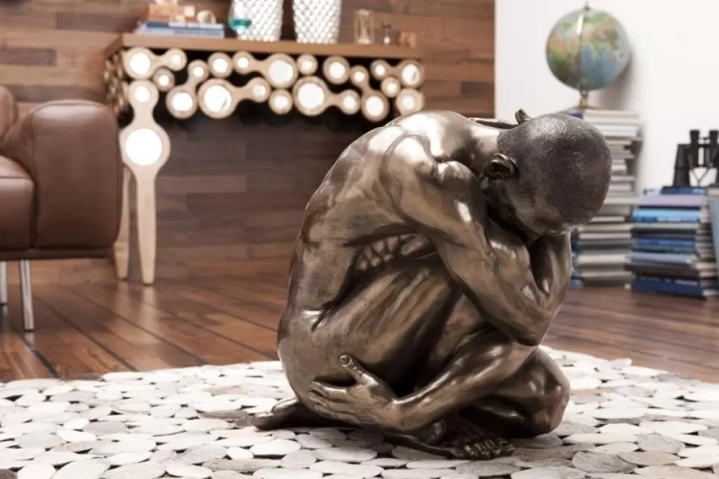 Décoration d'intérieur KARE-Design - Sculpture Moderne « Étreinte Masculine » en Bronze Patiné - 54 cm
