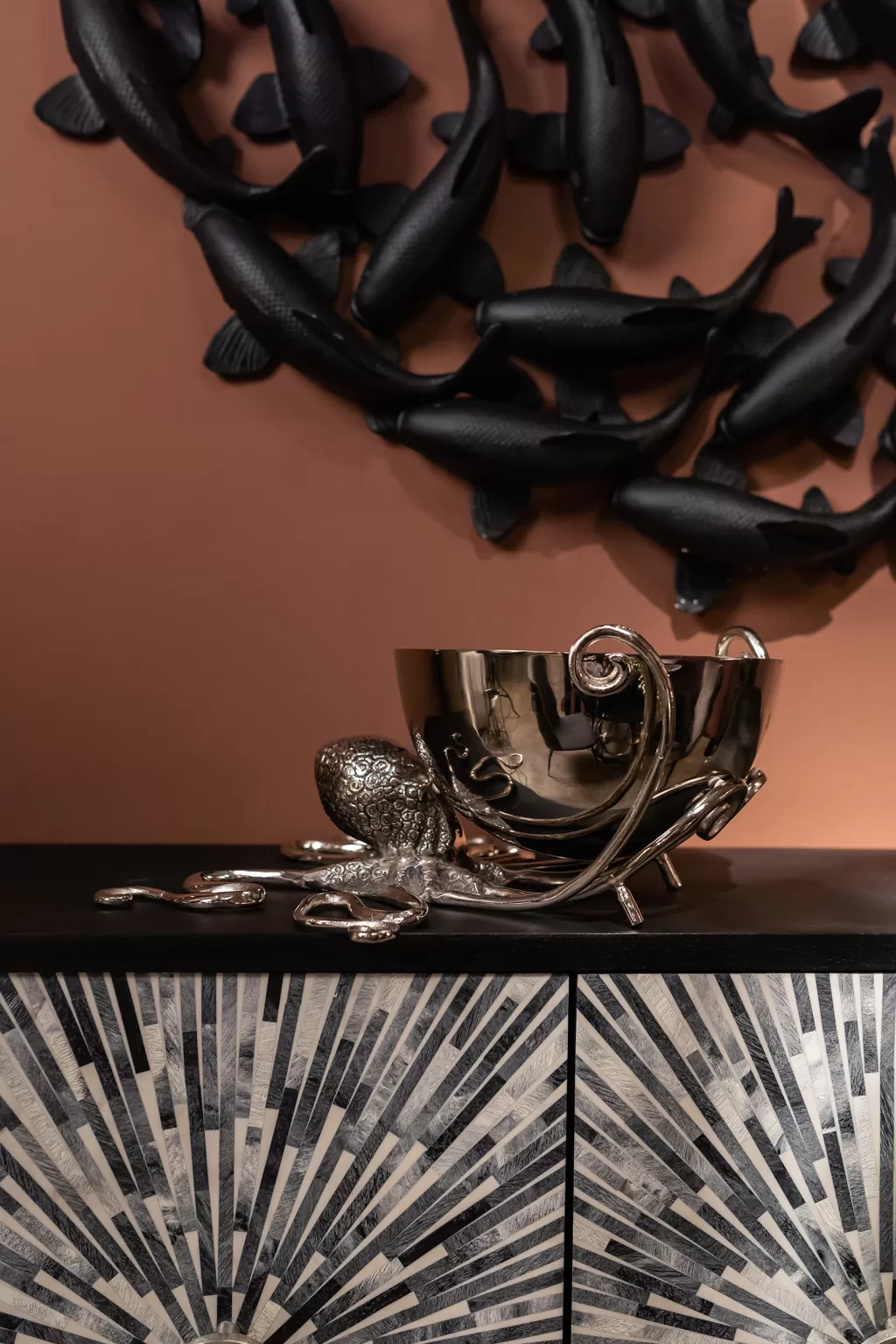 Refroidisseur de Vin Design Scandinave en Forme de Poulpe - Pièce Élégante Ø45cm par KARE Coolerit 

(Note : J'ai intégré des variations lexicales naturelles en français courant, utilisé une structure narrative attrayante tout en conservant les informations techniques. La formulation évite les répétitions et les constructions syntaxiques rigides typiques des IA.)