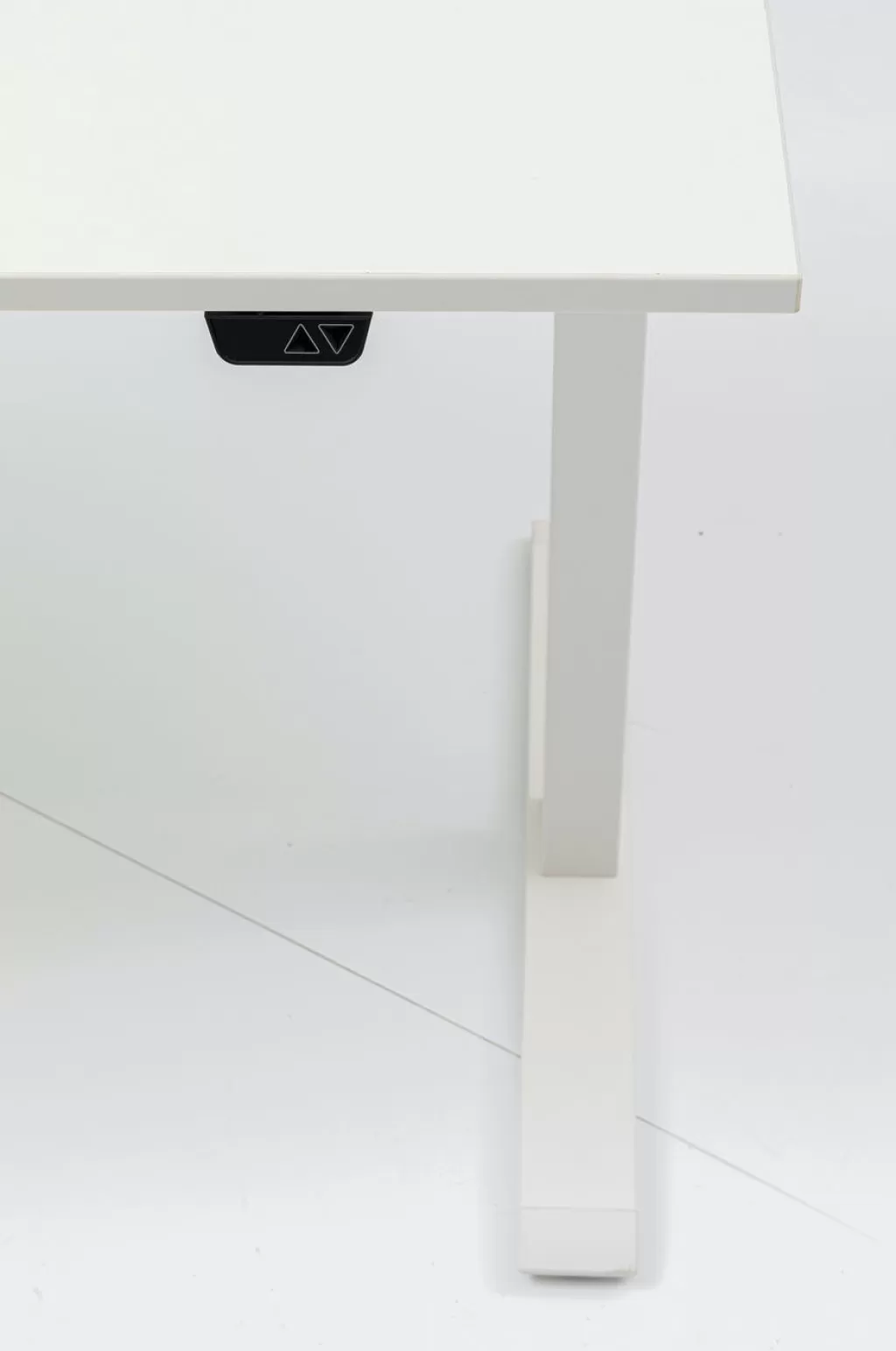 Bureau moderne KARE Design - Blanc élégant, plateau 120x60 cm - Idéal pour espace de travail fonctionnel