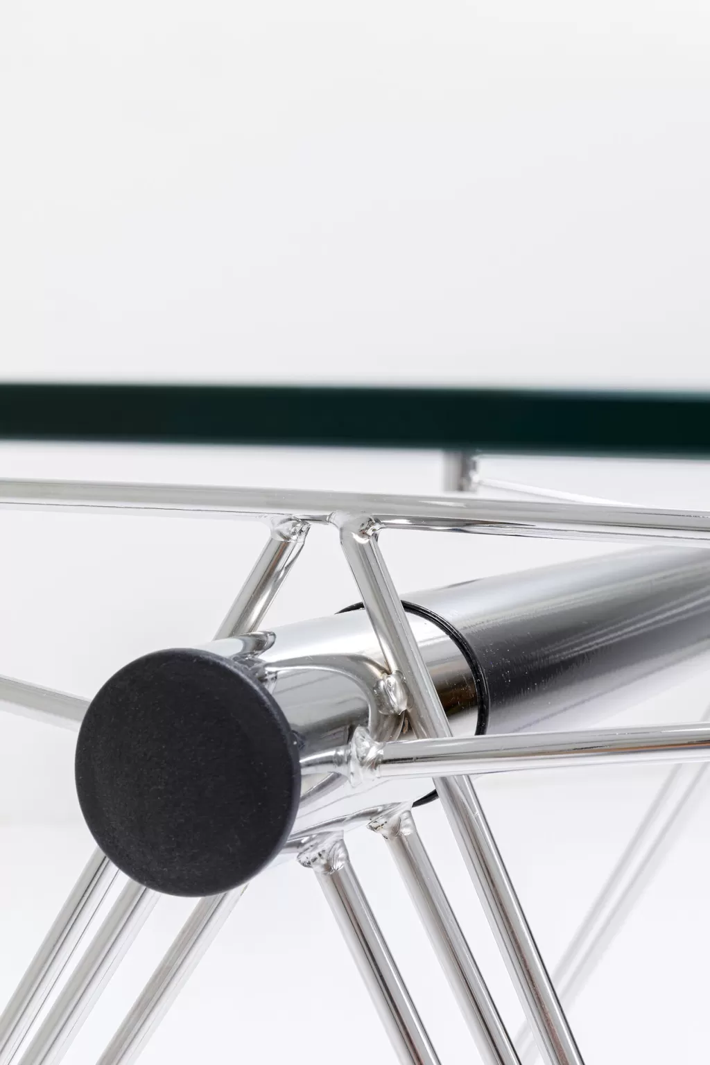 Bureau design KARE Collection Officia - Plateau de travail ergonomique en bois massif, style épuré pour espace professionnel