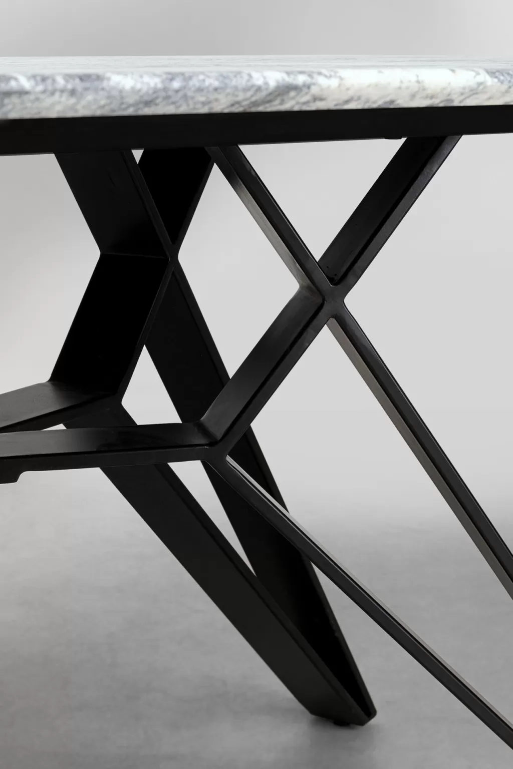 Table design Okinawa par KARE - Plateau en granit poli 200 x 90 cm - Élégance moderne pour votre intérieur