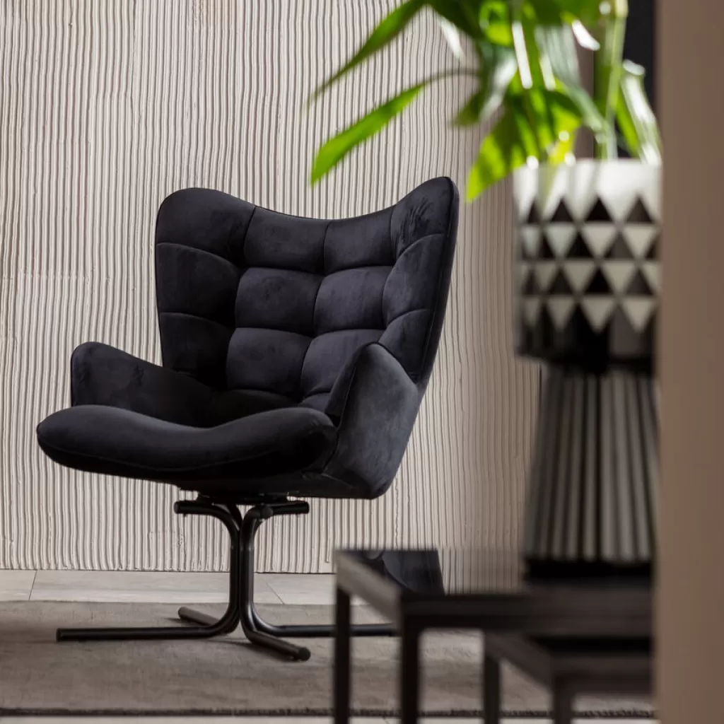 Fauteuil pivotant Oscar en velours noir – Design intemporel et confort premium par KARE