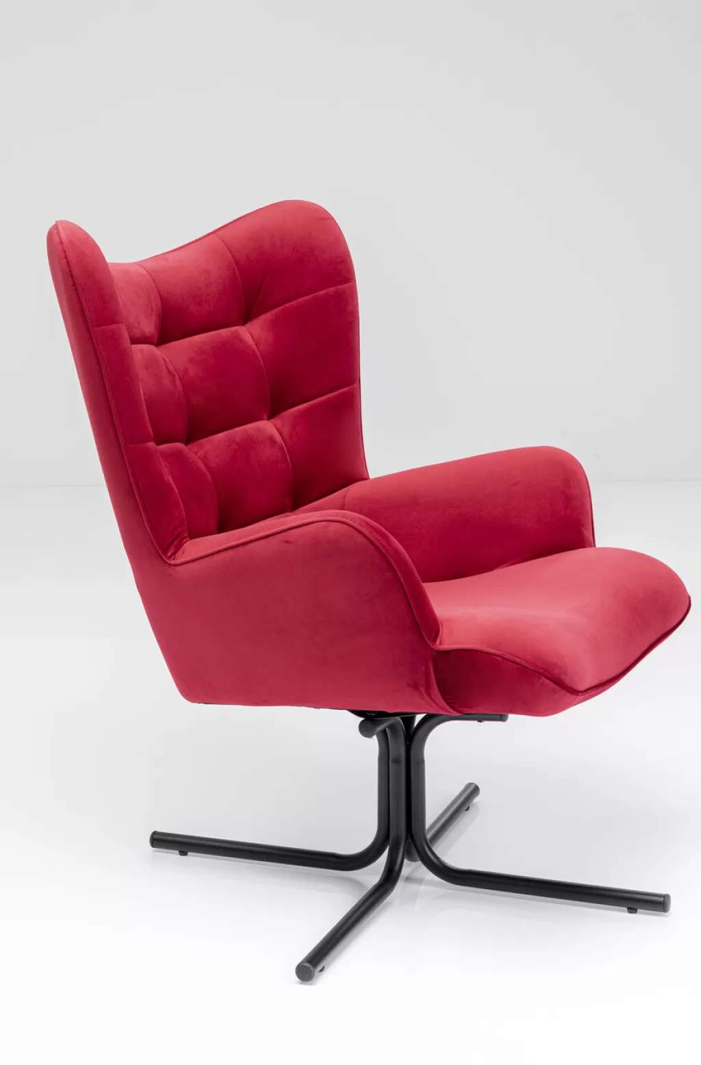 Fauteuil pivotant Oscar velours rouge par KARE Design - Assise ergonomique et style scandinave raffiné