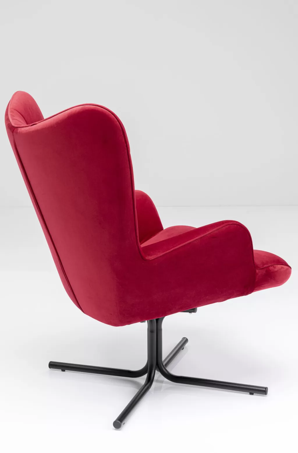 Fauteuil pivotant Oscar velours rouge par KARE Design - Assise ergonomique et style scandinave raffiné