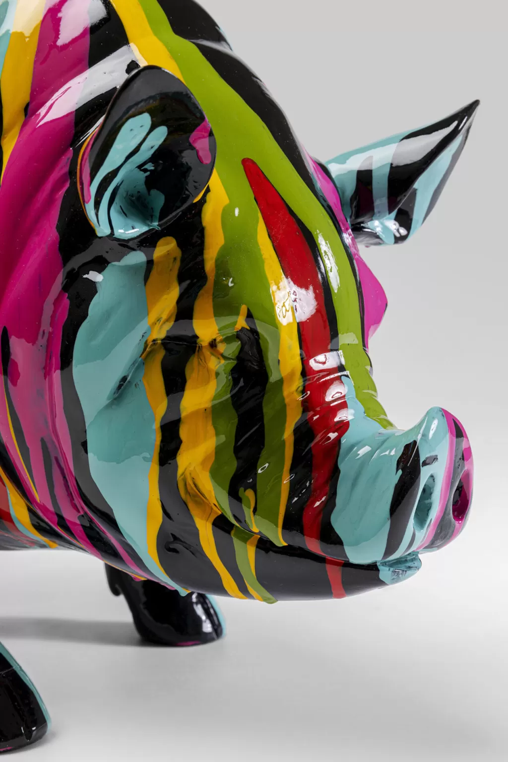 Décor festif cochon Holi en céramique - Ornement contemporain 22 cm - Collection KARE