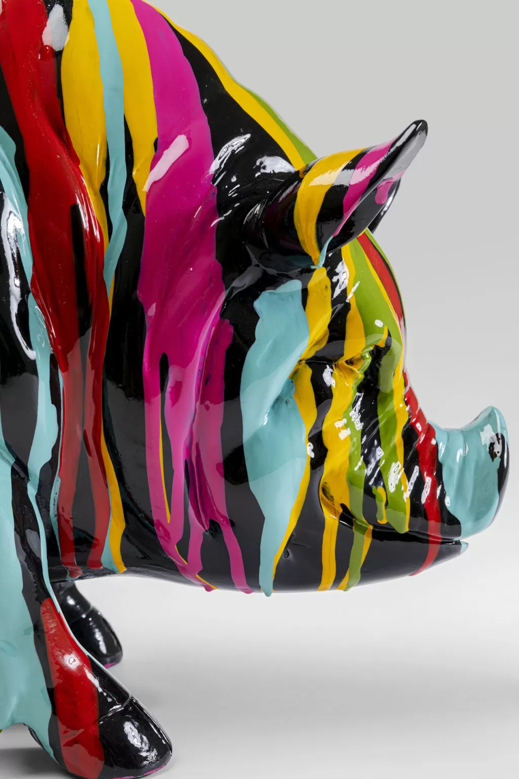 Décor festif cochon Holi en céramique - Ornement contemporain 22 cm - Collection KARE