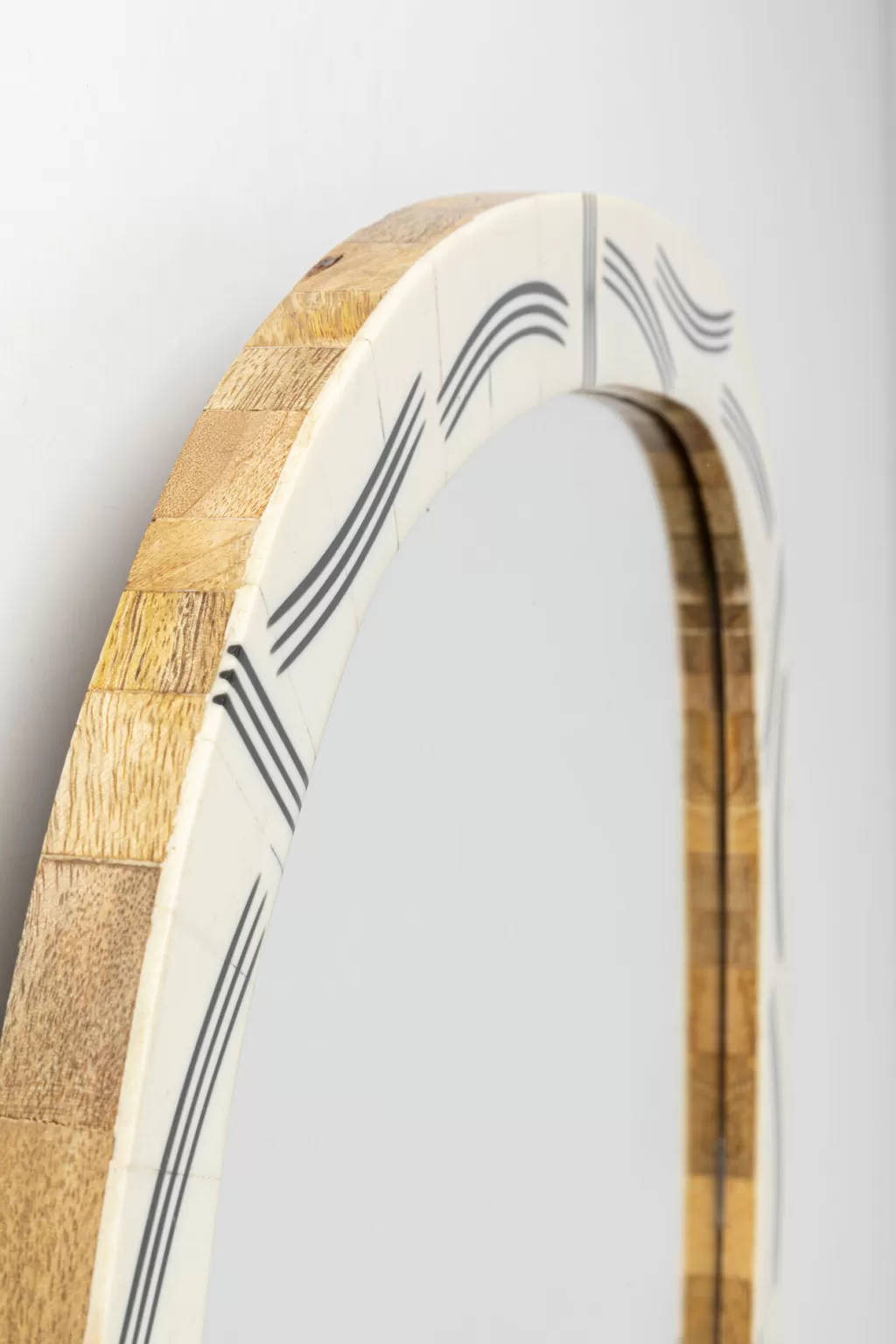 Miroir mural design Planos par KARE - Format moderne 43 x 93 cm en blanc éclatant, idéal pour illuminer votre espace avec élégance