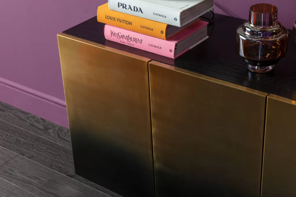Étagère murale design Prezioso - Structure en acier brossé et plateau en chêne vieilli - Dimensions 160x78 cm - Style scandinave pour salon moderne (Collection KARE Design)