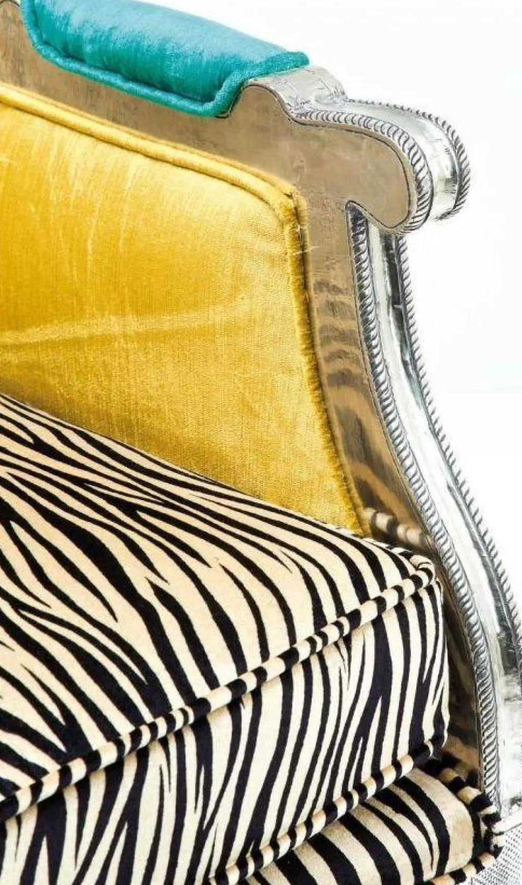KARE Design - Fauteuil d'exception style Régence revisité avec imprimé zébré audacieux