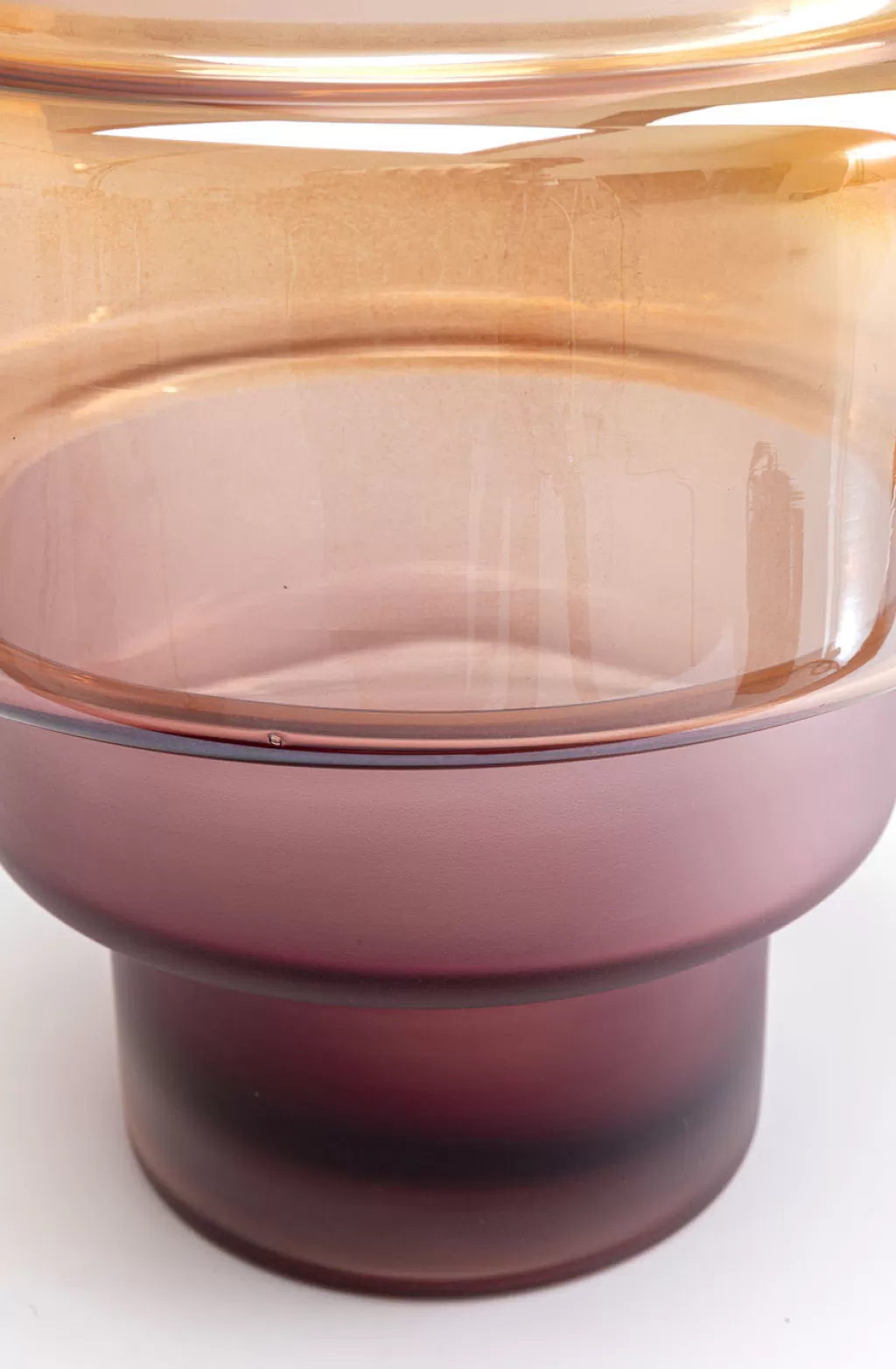 Vase Design Rosie par KARE - Élégant maljakko moderne en céramique, 35 cm, idéal pour décor intérieur contemporain