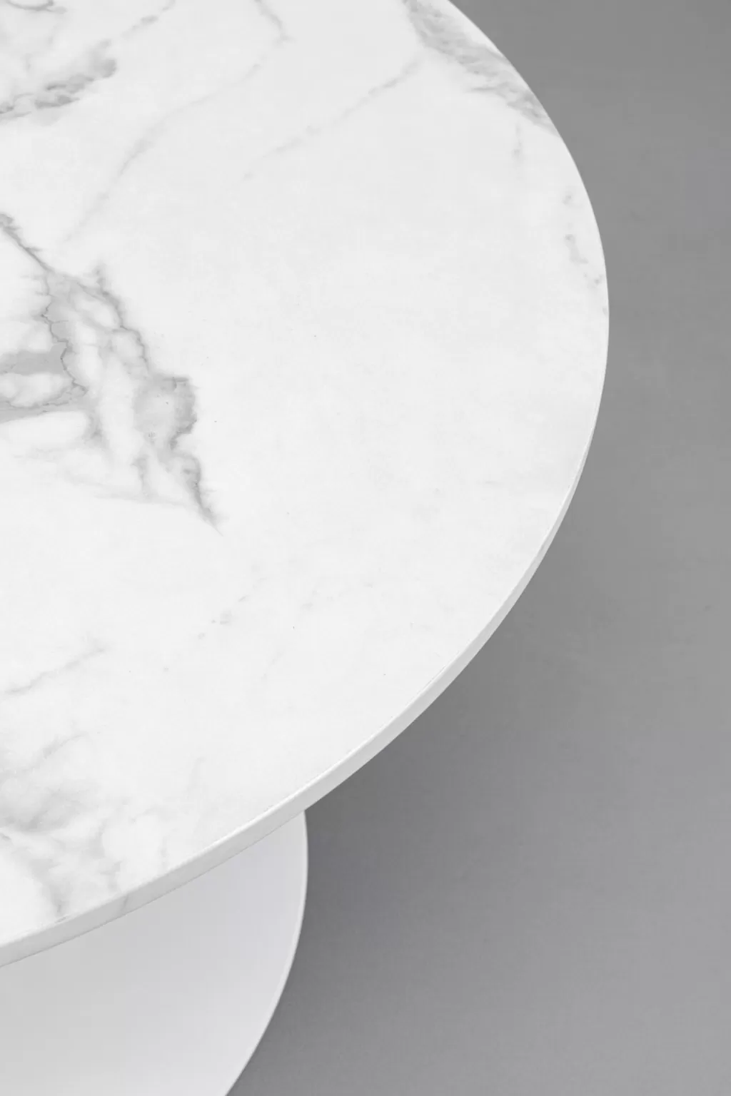 Table basse en marbre Schickeria - Design contemporain et élégant - Blanc pur - Diamètre 80 cm