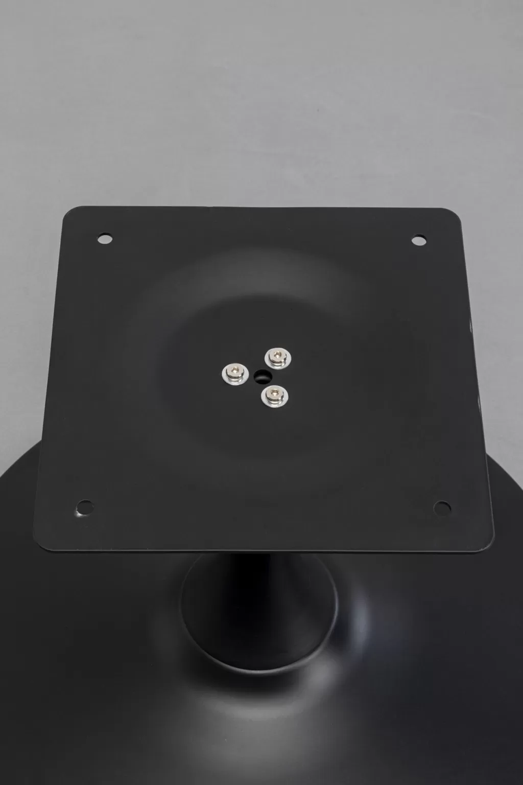 KARE Design - Pied de table basse Schickeria en noir, diamètre 60 cm - Support design pour salon contemporain
