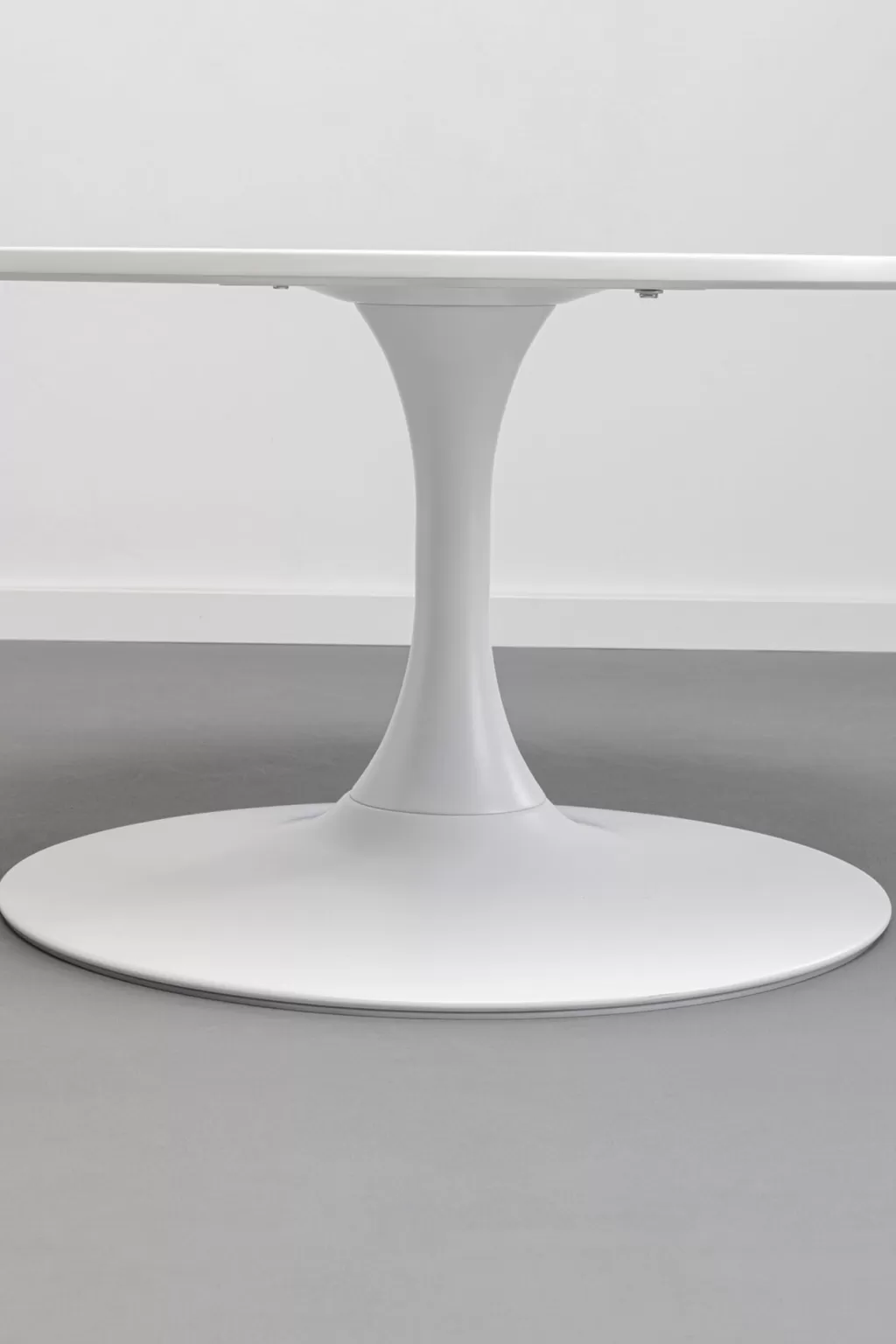 Table basse design élégante pour salon contemporain - Blanc pur, diamètre 80 cm - Collection Schickeria par KARE Design