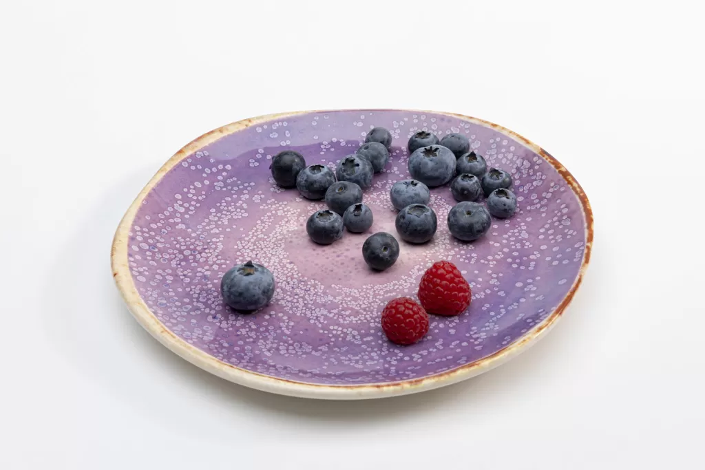 Assiette élégante Shirley Violet - Collection KARE Design, diamètre 21 cm pour dressage moderne