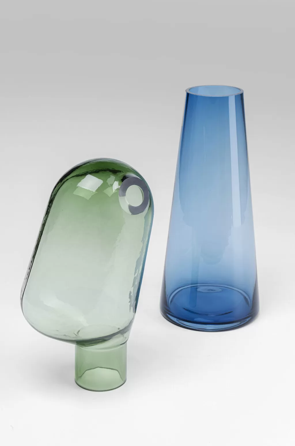 Vase design Skittle par KARE - Élégante décoration moderne pour salon contemporain - 49 cm