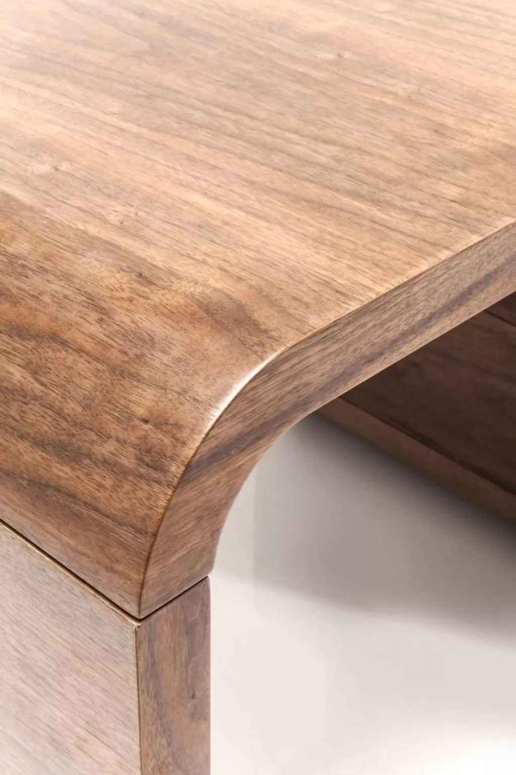 Bureau design 