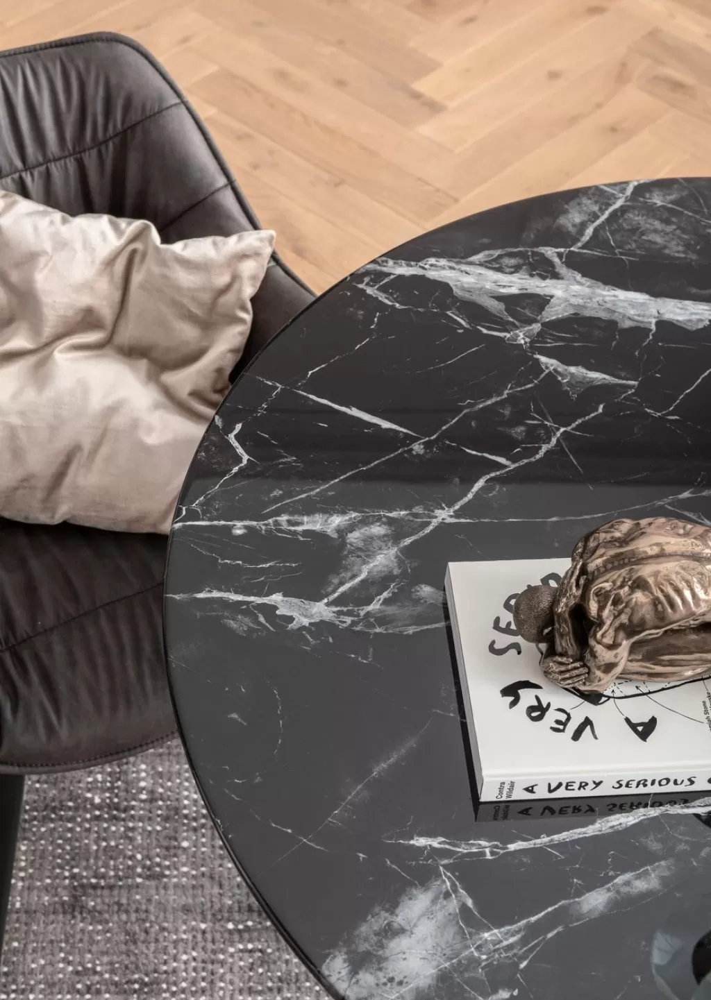 Table Ronde en Marbre Noir Élégante - Design Contemporain KARE, Diamètre 110 cm