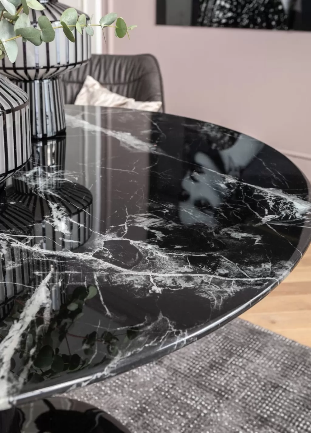 Table Ronde en Marbre Noir Élégante - Design Contemporain KARE, Diamètre 110 cm