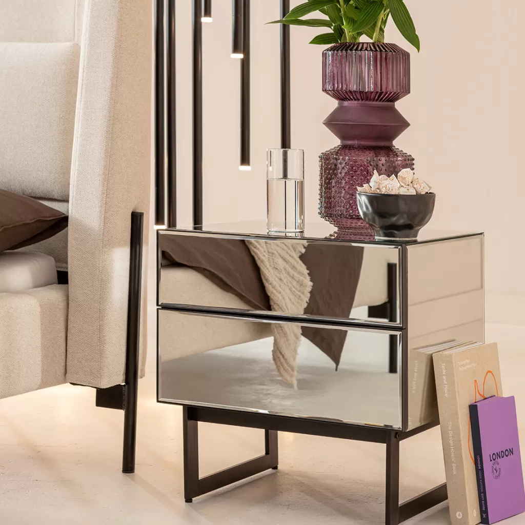 Table de Chevet Design Moderne Soran - Noir Profond, Dimensions Compactes 49 x 50 cm par KARE
