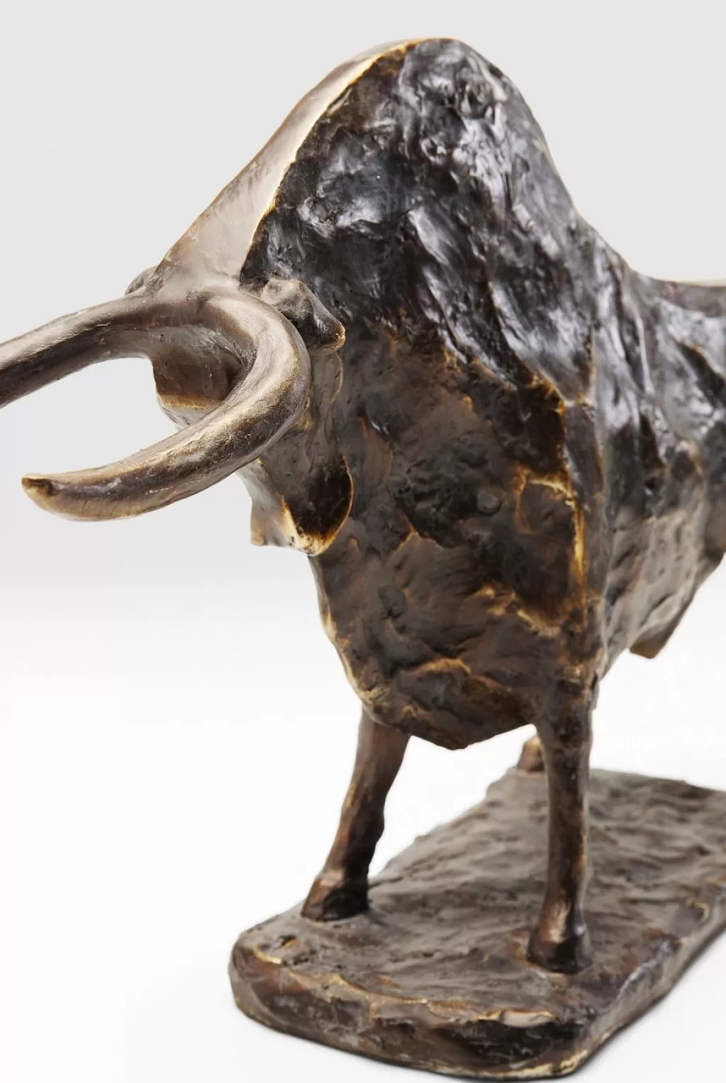 Sculpture contemporaine Toro en céramique | Décor moderne par KARE Design | Hauteur 47cm