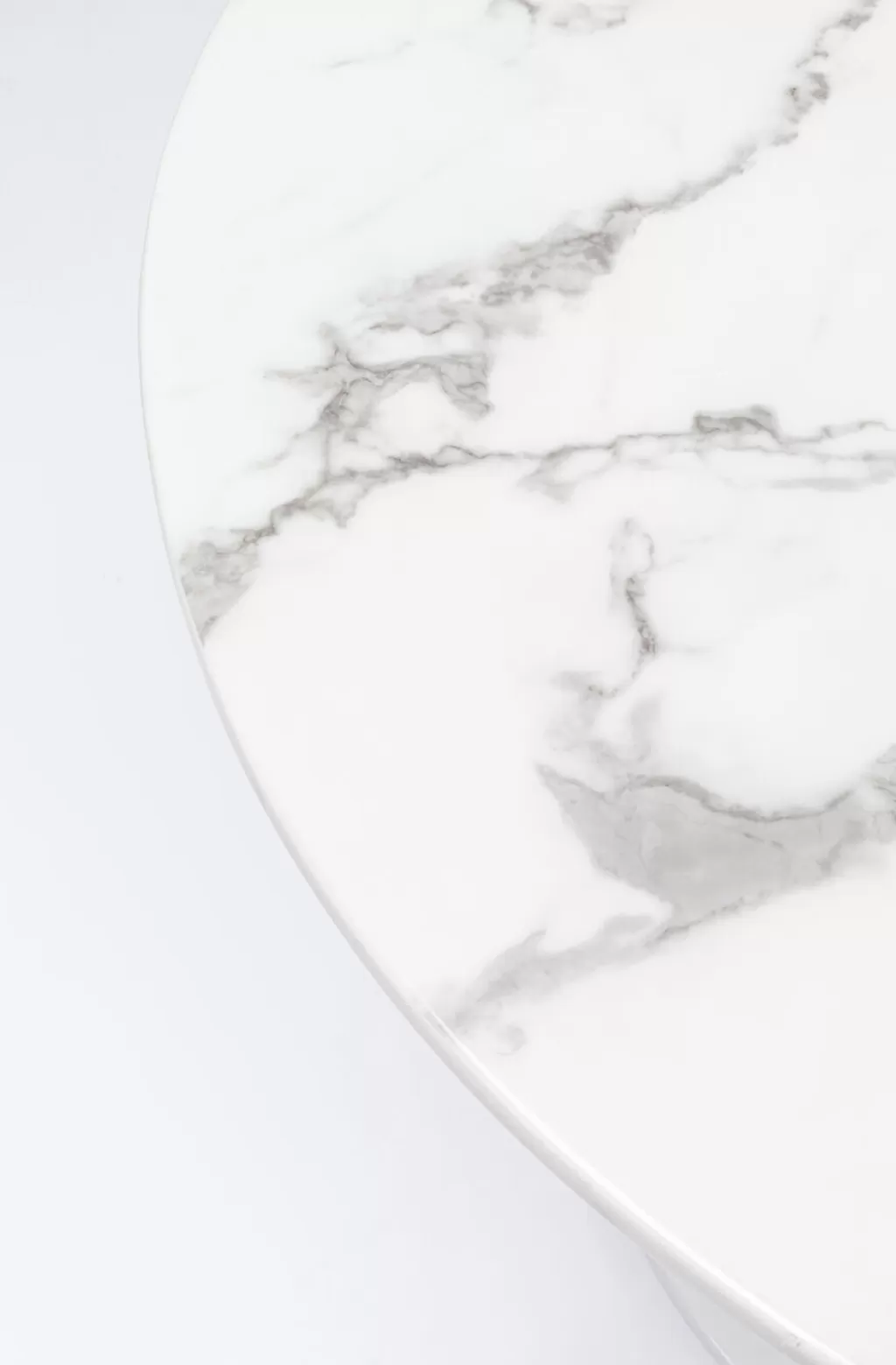 Table design en marbre de Vénétie par KARE - Blanc pur, diamètre 110 cm