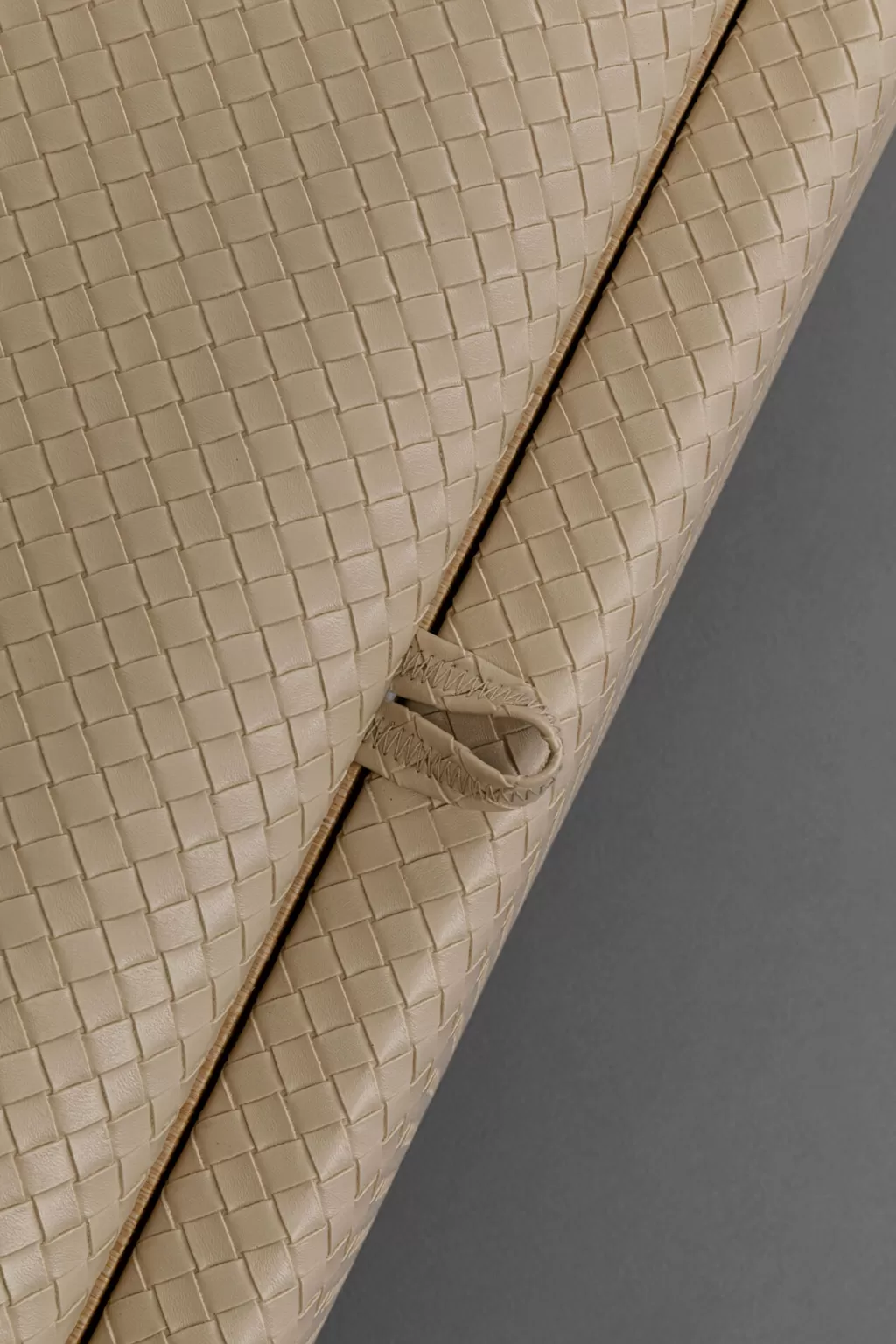 Banc de rangement design Venezia - Style scandinave, 100 cm en finition crème laqué, KARE Design 

(Remarque : J'ai restructuré les éléments-clés en utilisant des formulations plus naturelles en français courant, ajouté des détails sensoriels comme 