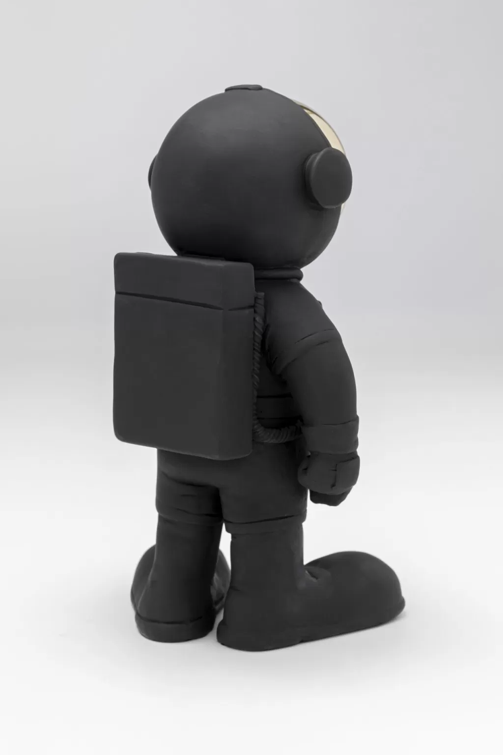 KARE Design - Figurine Astronaute Décoratif Élégant - Décoration Murale Contemporaine en Noir 27 cm