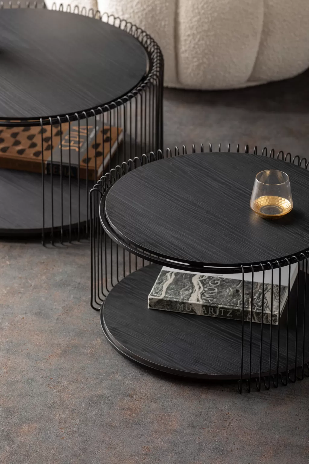 KARE Design - Table basse moderne à structure métallique et plateau bois noir double épaisseur - Lot de 2 pièces - Élégance intemporelle