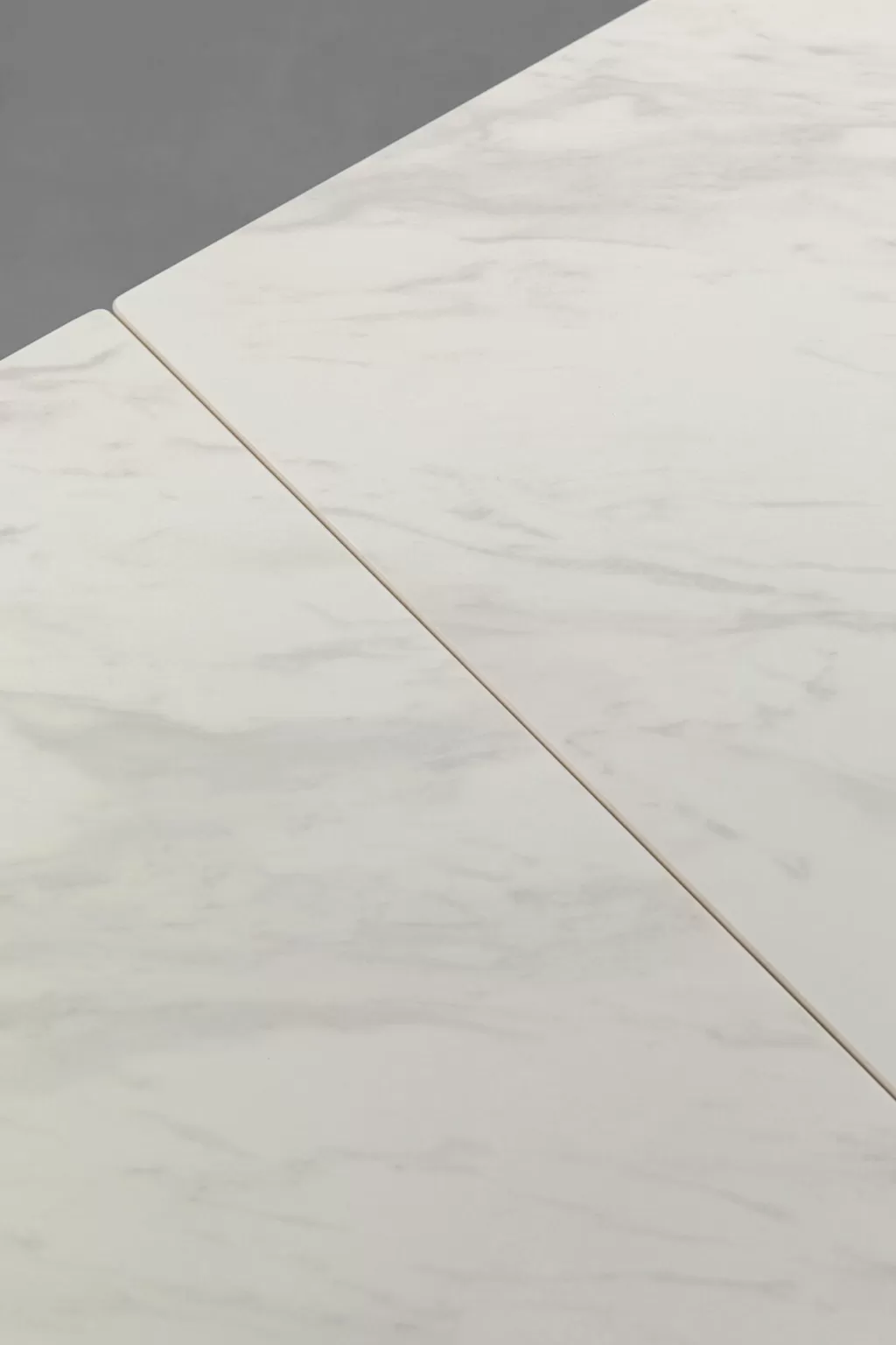 KARE Design – Table Extensible Xenia en Blanc Cristal, Modulable de 140 à 200 cm de Longueur × 80 cm